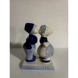 Vintage DELFT Blue Kissing Couple Dutch Boy & Girl Figurine Handpainted Exc Cond